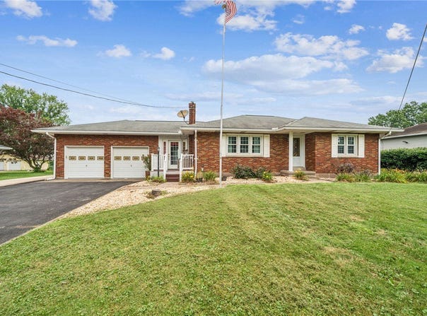 1227 Mt Pleasant Rd, South Huntingdon, PA 15089