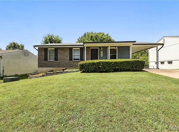 3939 Hawthorn Drive, Imperial, MO 63052