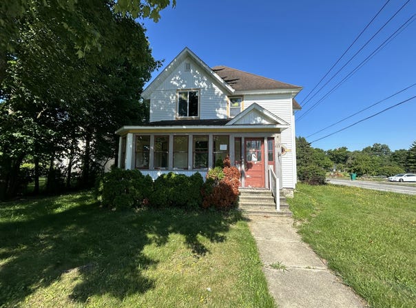 822 N Main Street, Three Rivers, MI 49093