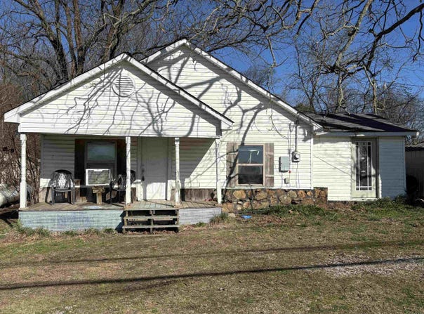 591 Main Street, Pleasant Plains, AR 72568-9798
