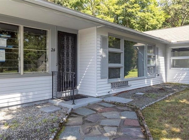 24 Doray Drive, Scituate, RI 02831