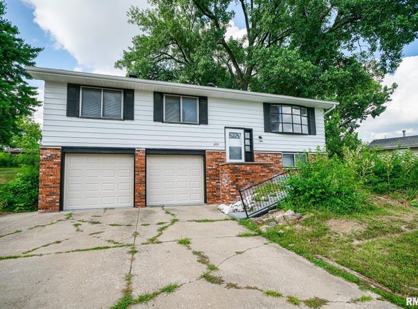 2705 W MILLBROOK Court, Peoria, IL 61615