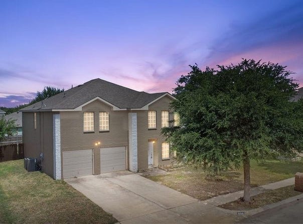 932 Robbins Way, Saginaw, TX 76179