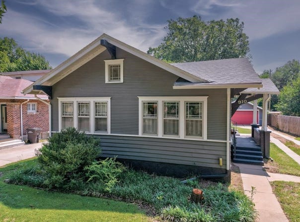 910 N 2nd, Arkansas City, KS 67005