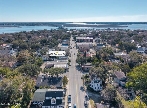 609 Carteret Street, Beaufort, SC 29902