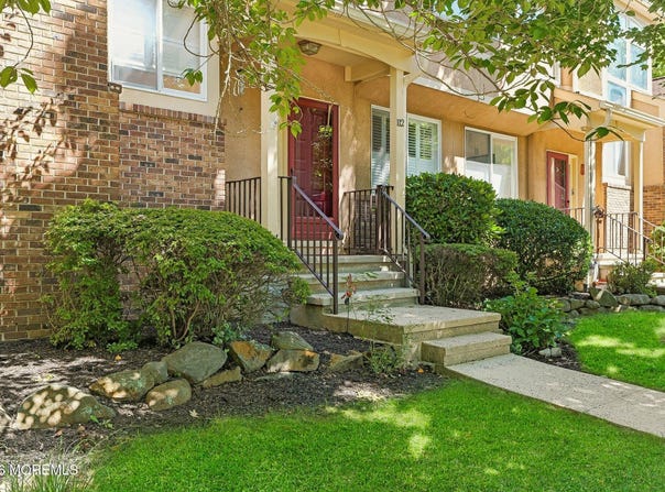 112 Kingsland Circle, Monmouth Junction, NJ 08852