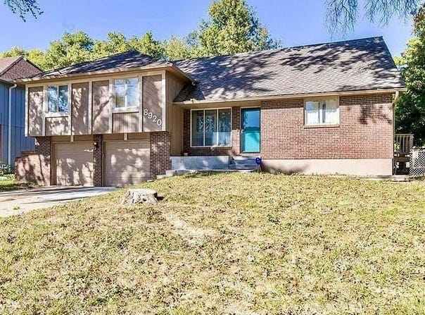 8920 E 81st Street, Raytown, MO 64138