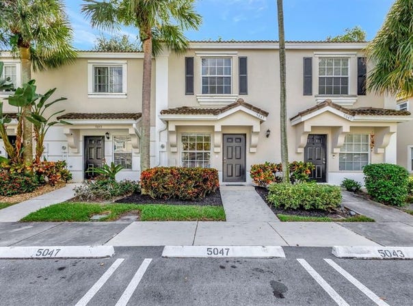 5047 Palmbrooke Cir, West Palm Beach, FL 33417