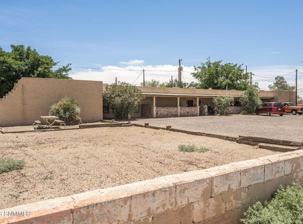 809 W Van Patten Avenue, Las Cruces, NM 88005