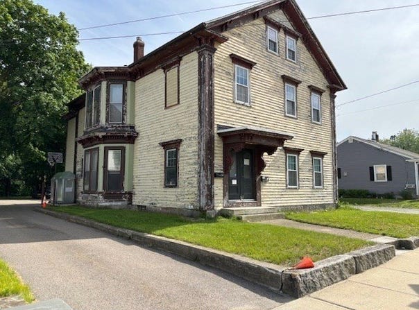 83 Main, Blackstone, MA 01504