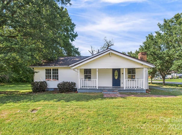 1038 Johnsontown Road, Thomasville, NC 27360