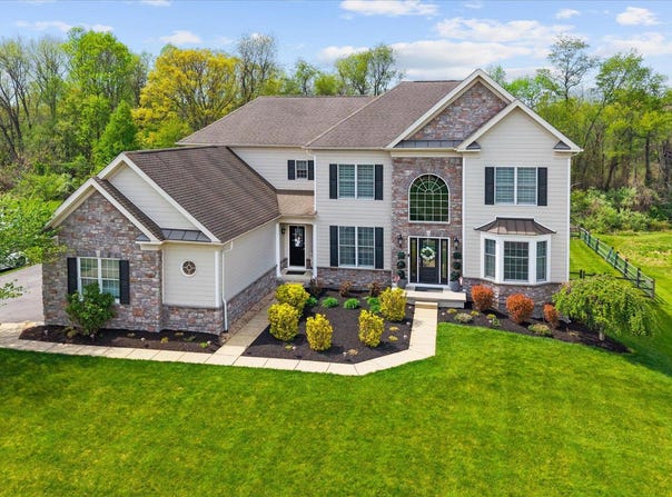 33 WATERTON Drive, BEAR, DE 19701