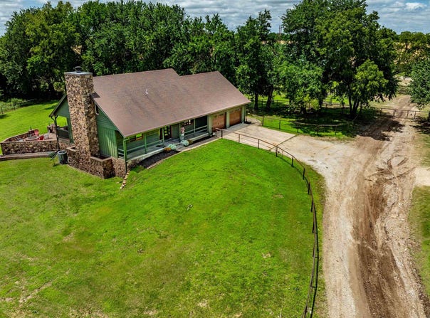 11711 E 103rd St S, Mulvane, KS 67110