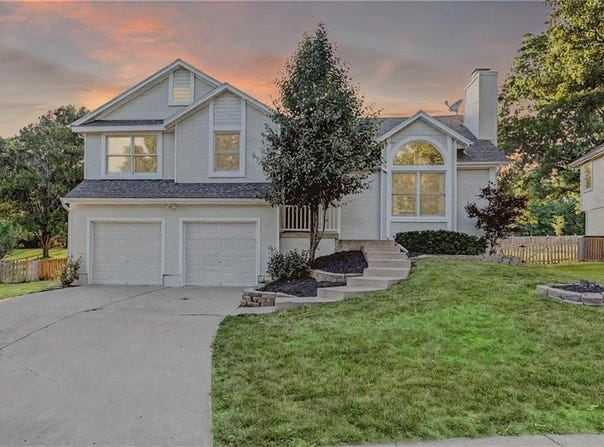 6236 W 156th Street, Overland Park, KS 66223