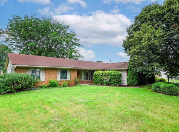 11717 Markham Court, Leo, IN 46765-9709