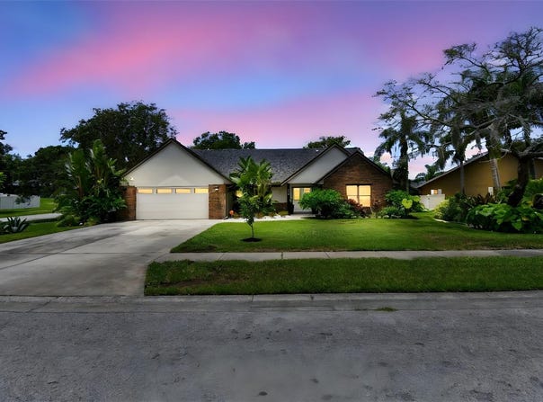 1426 ENISWOOD PARKWAY, PALM HARBOR, FL 34683
