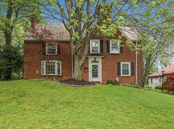 705 Overlook Drive, Alliance, OH 44601