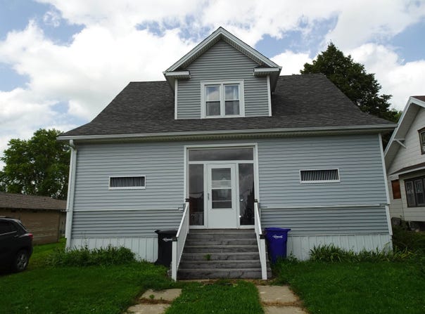 106 E 4th Street, Sanborn, IA 51248
