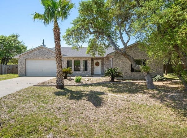 913 Redwood, ROCKPORT, TX 78382