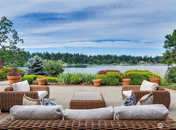 6638 Hilltop Lane, Lakewood, WA 98499