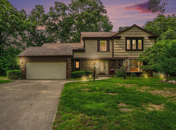 5204 Foxcroft Drive, Kalamazoo, MI 49009