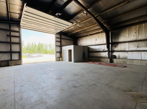 421 S 392nd Avenue, Aberdeen, SD 57401