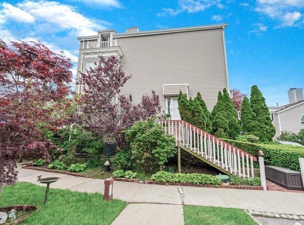 12 deepwater, Bronx, NY 10464