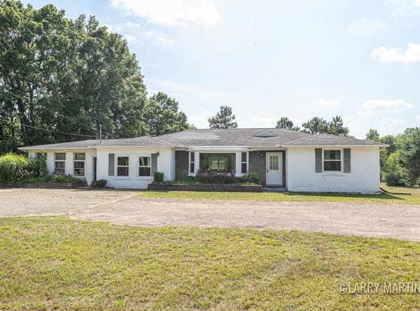 690 Lincoln Road, Otsego, MI 49078