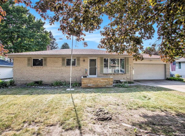 2256 Lynn Drive, St. Joseph, MI 49085