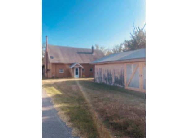 25 Ronda Ln, Chanute, KS 66720