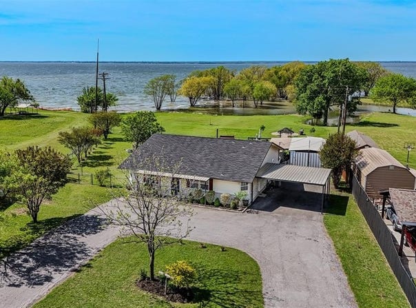 868 Briggs Boulevard, East Tawakoni, TX 75472