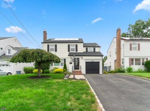 246 Woodmont Rd, Union Twp., NJ 07083-8242