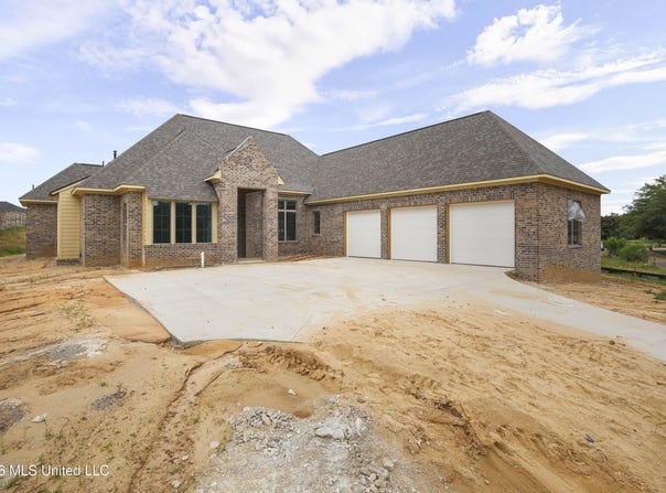 233 Parke Drive, Ridgeland, MS 39157