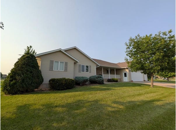 610 Mercedes Drive, Marshall, MN 56258
