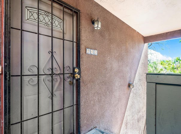 243 La Vida Nueva Del Oeste SW, Albuquerque, NM 87105