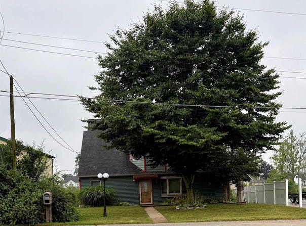 11621 N Elm Grove Drive, Syracuse, IN 46567-8507