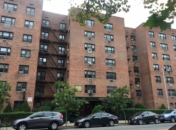 5530 99 Street, Corona, NY 11368