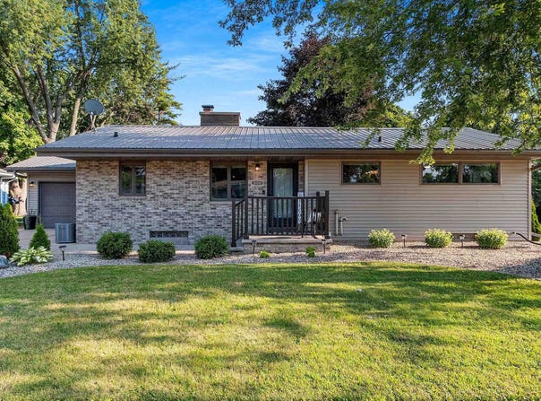 309 W 17TH Street, KAUKAUNA, WI 54130