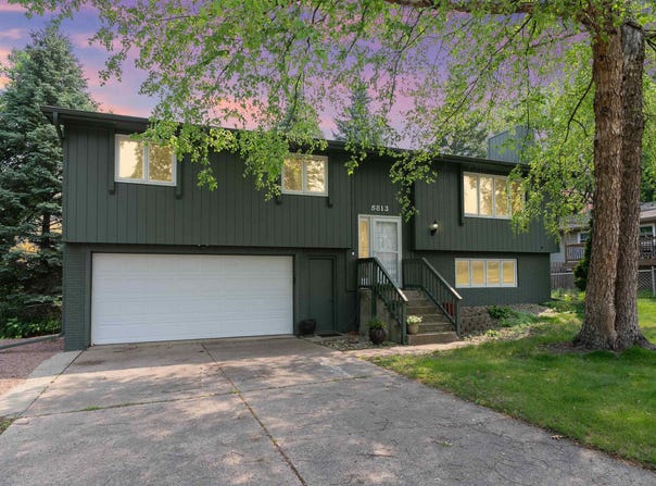 5813 W 28th St, Sioux Falls, SD 57106