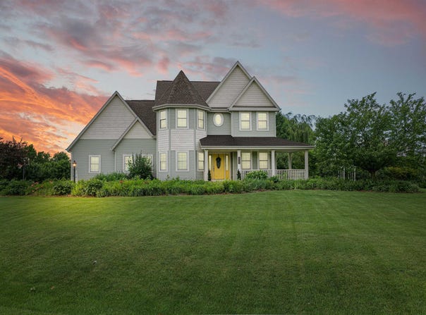 N5504 DENEVEU Lane, FOND DU LAC, WI 54937-6614