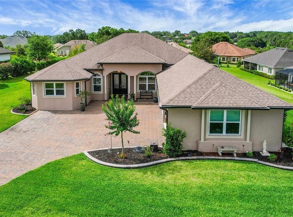 6008 APEX WAY, LADY LAKE, FL 32159