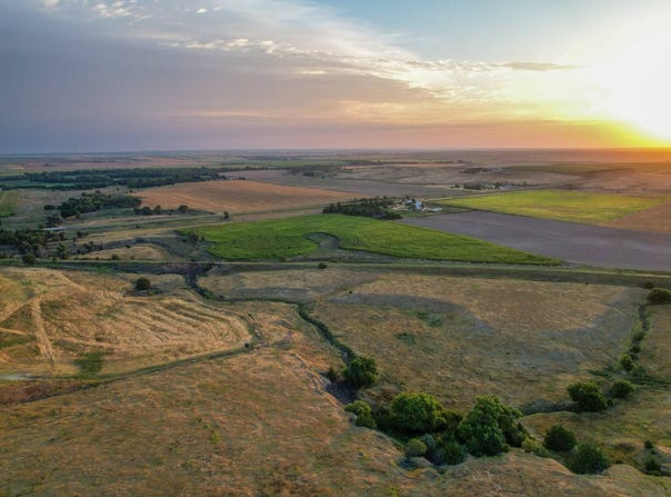 0158.53 US 36, Oberlin, KS 67749