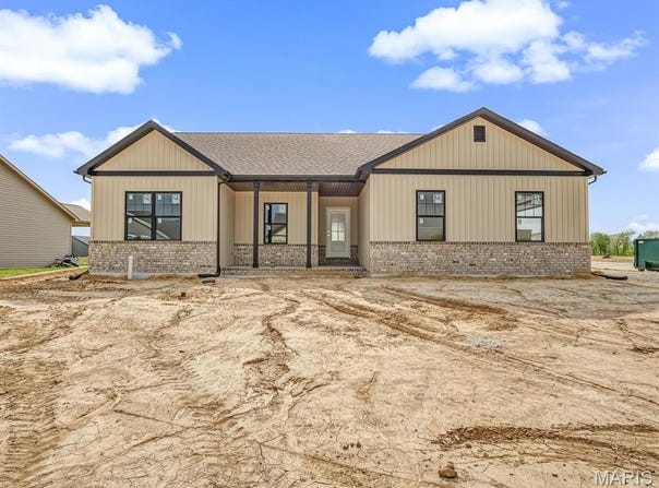 951 Forbs Drive, Waterloo, IL 62298