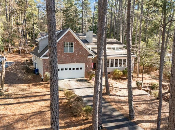 575 S Valley Road, Southern Pines, NC 28387