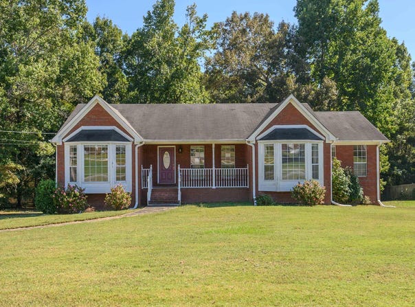6640 POST OAK DRIVE, HUEYTOWN, AL 35023
