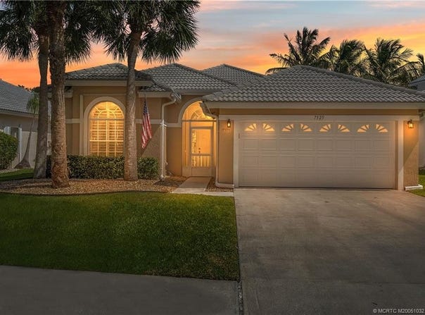 7325 SE Seagate Lane, Stuart, FL 34997