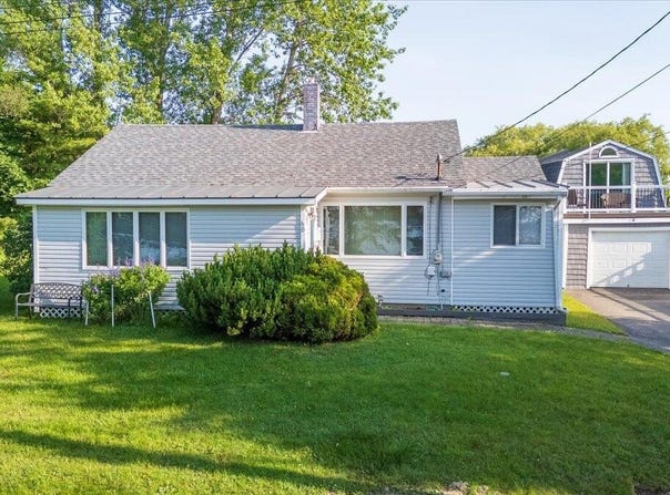 60 Waldo Avenue, Rockland, ME 04841