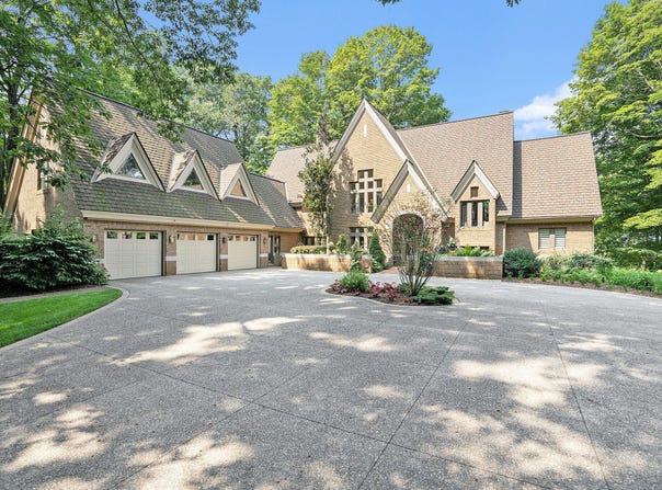5285 N Lakeshore Drive, Holland, MI 49424