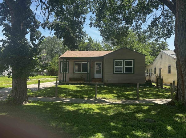 1622 S Martinson St, Wichita, KS 67213