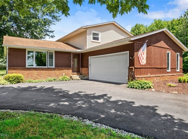 40698 Whitney Road, LaGrange, OH 44050